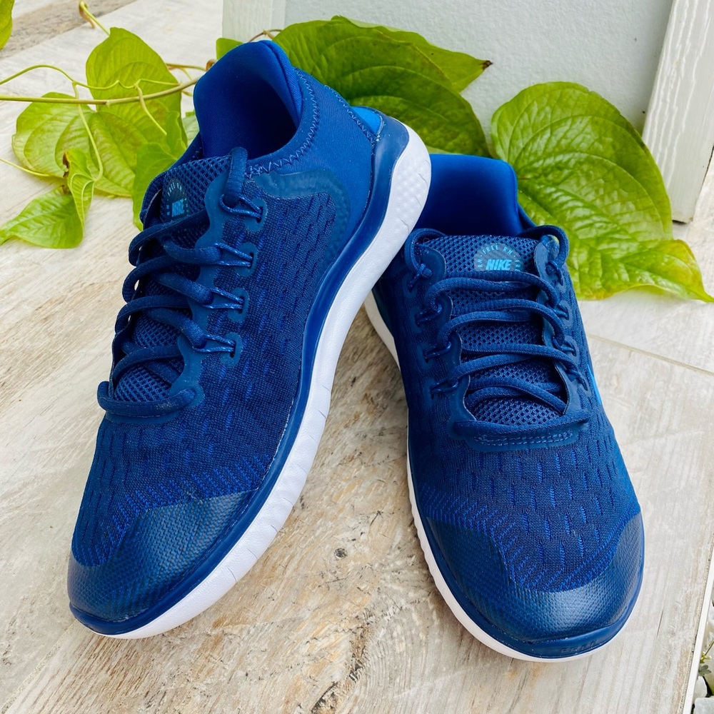 💙🤍Nike sneakers blue run - Size 6 Y- good for women size 7💙🤍
